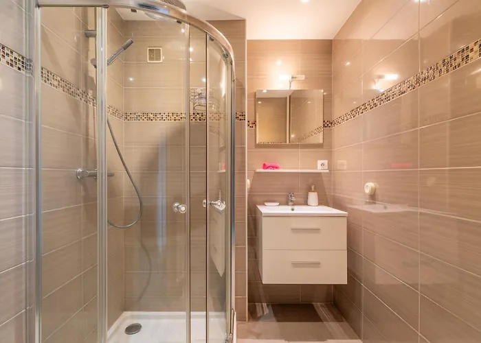 アパート Vue Mer, Terrasse, 5 Min Du Centre アンティーブ